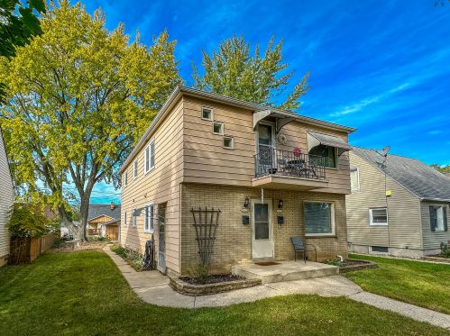 2425 66th St, Milwaukee, WI 53219-2026
