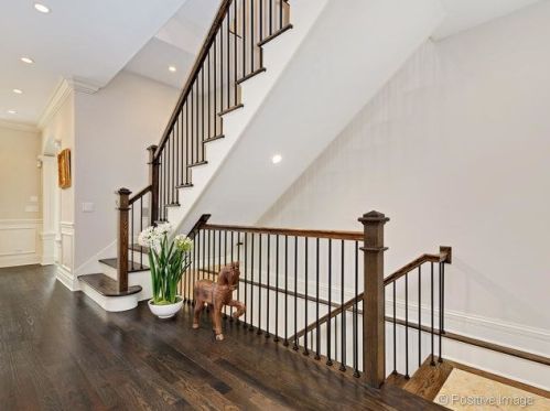 1126 Lill Ave, Chicago IL 60614-2018 exterior