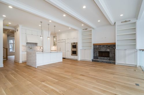 2608 Winona St, Chicago IL 60625-2506 exterior