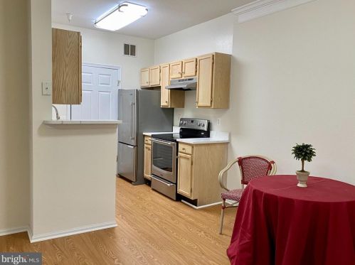 1580 Spring Gate Dr, Mc Lean VA  22102-3443 exterior