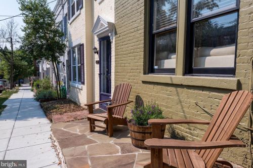 1918 35th Pl, Washington DC  20007-2201 exterior