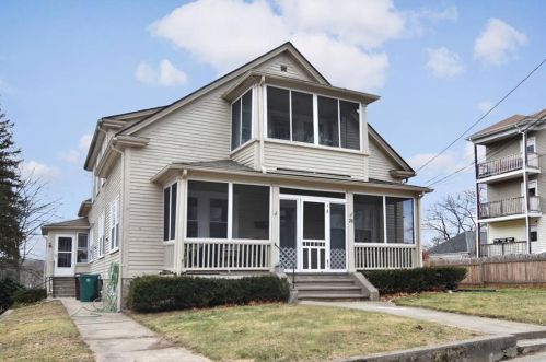 20 Cold Spring Pl, Woonsocket, RI 02895-1805