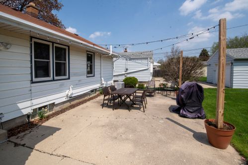 3842 84, Milwaukee WI 53228-1706 exterior