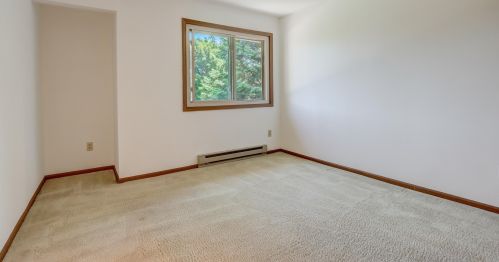 4585 Greenridge Cir, Milwaukee WI  53220-3380 exterior