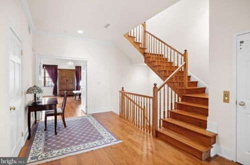 124 Bainbridge St, Philadelphia PA 19147-1866 exterior