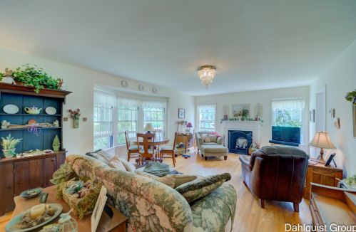 806 Moulton Ave, Meskegon MI 49445-2921 exterior