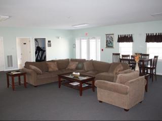 105 Long Pond Dr, Schenectady NY  12306-6846 exterior