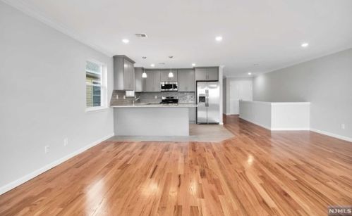 609 Hunterdon St, Newark NJ  07108-1918 exterior