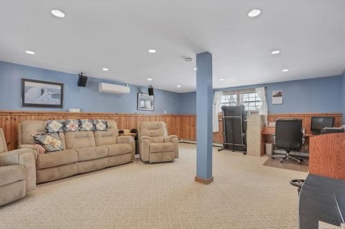 38 Kevin Hts, Poughkeepsie NY 12603-4320 exterior