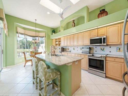 5795 Persimmon Way, Naples FL 34110-2320 exterior