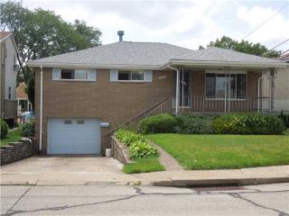 684 Southcrest Dr, Pittsburgh PA  15226-1239 exterior