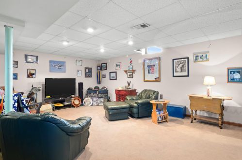 1210 104, Milwaukee WI 53214-3928 exterior