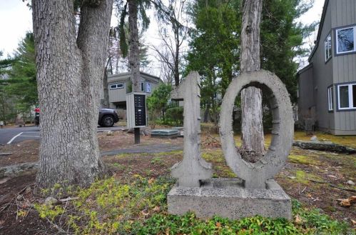 10 Talcott Gln, Farmington CT 06032-3526 exterior