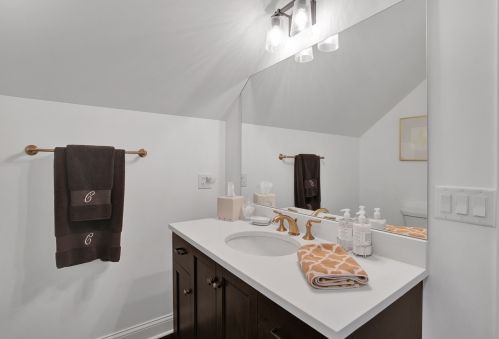 292 Fremont Ave, Elmhurst IL 60126-2200 exterior