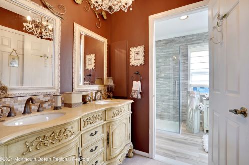 4 Cardinal Ct, Old Bridge NJ 08857-2793 exterior