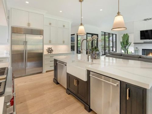 4736 Lk Forrest Dr, Atlanta GA 30342-2217 exterior