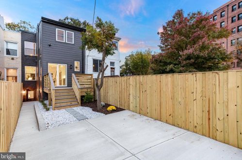 302 Rhode Is Ave, Washington DC 20001-1827 exterior