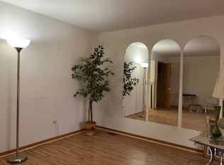 220 Hoyne Ave, Chicago IL 60643-4004 exterior