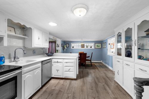 33 5th St, Dover NH 03820-2948 exterior