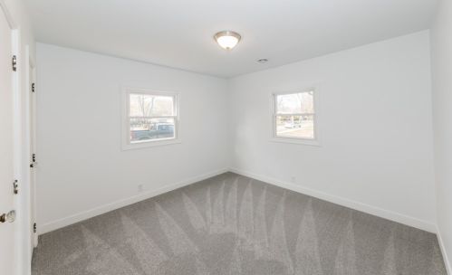 4886 Mohawk Ave, Milwaukee WI  53217-5426 exterior