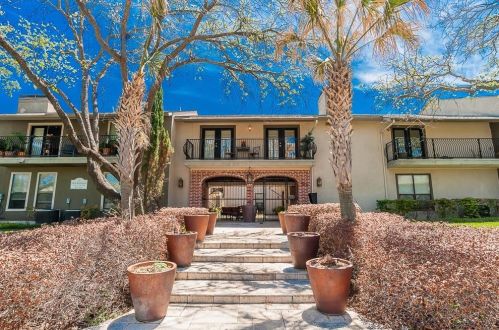 5816 Birchbrook Dr, Dallas TX  75206-4553 exterior