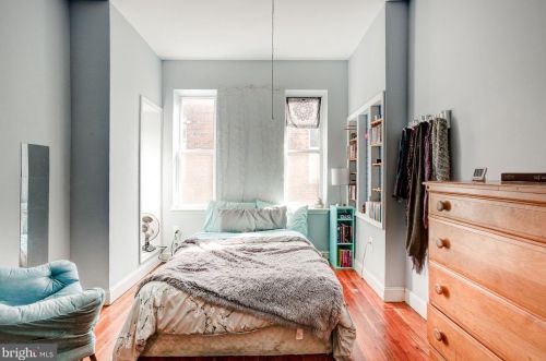 1943 Bouvier St, Philadelphia PA 19145-2910 exterior