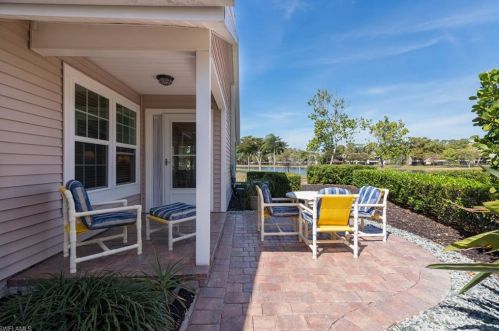 151 Bristol Ln, Naples, FL 34112-5514