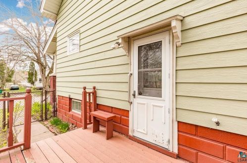 406 43 Ave, Duluth MN 55807-1555 exterior