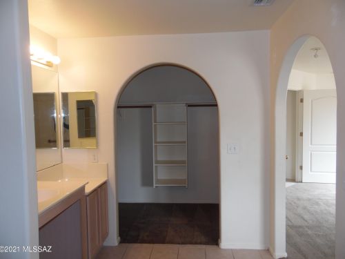 9692 Paseo Del Tornasol, Tucson AZ 85747-5033 exterior