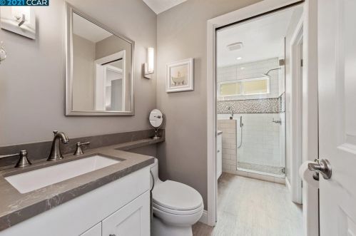 907 Hastings Dr, Concord CA 94518-3821 exterior