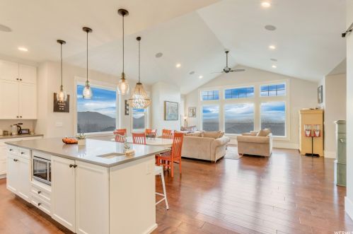 11623 Broadview Way, Sandy UT 84092-5628 exterior