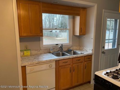 37 Dawn Cypress Ln, Jackson Twp, NJ 08527-1306