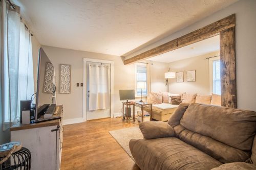 1632 94th St, Milwaukee WI  53214-4113 exterior