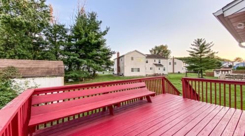 295 Mckinley Ave, Edison NJ 08820-1623 exterior