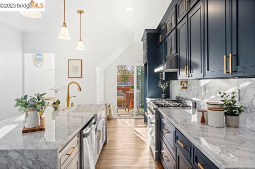 1334 Kains, Berkeley CA 94702-1016 exterior