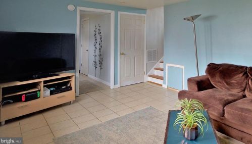 73 Falmouth Rd, Trenton NJ 08620-1516 exterior