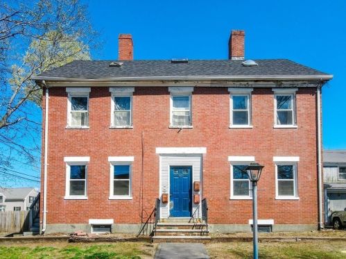 121 Sylvan St, Danvers, MA 01923-3643