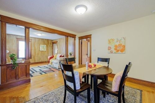 32 Monrovia St, Springfield MA 01104-3113 exterior