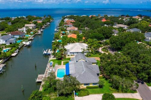 4908 Andros Dr, Tampa, FL 33629-4802