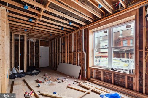 3765 18 St, Philadelphia PA 19140-3508 exterior