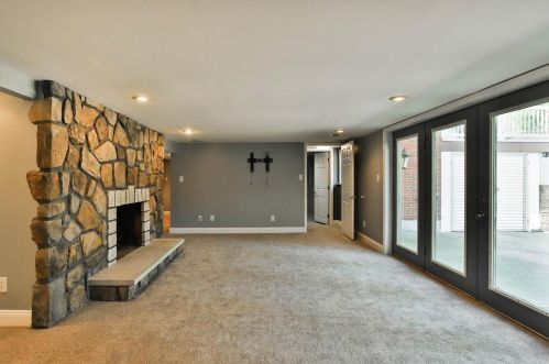 10101 Courtwick Dr, Saint Louis MO 63128-1613 exterior