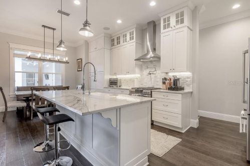 305 Hanna Ave, Tampa FL  33604-6633 exterior