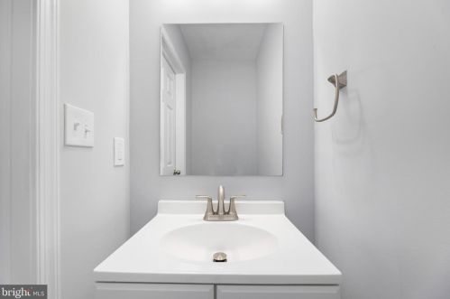 3964 Ames St, Washington DC  20019-3357 exterior