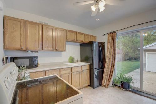 306 80, Milwaukee WI 53214-1421 exterior