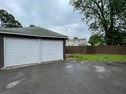 797 White St, Springfield MA  01108-3241 exterior