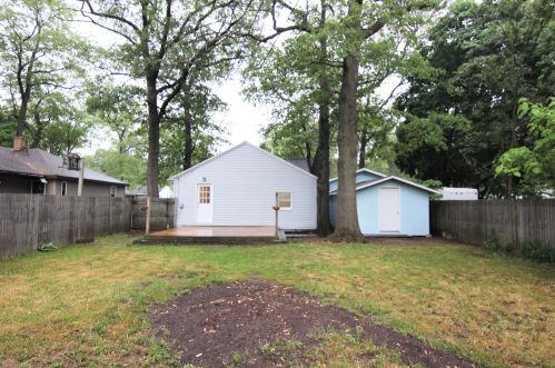 1666 Bush Ave, Meskegon MI 49442-5349 exterior