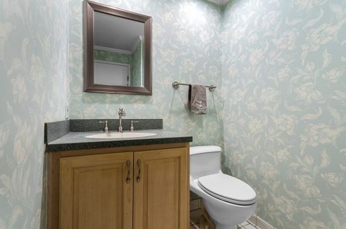 155 Linden Ct, Pittsburgh PA 15237-2623 exterior