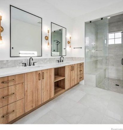 520 Wimbleton Dr, Bham MI 48009-7601 exterior