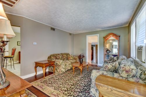 91 Leghorn Ave, Bridgewater, NJ 08807-2754