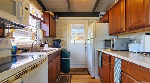 3622 Maunalei Ave, Honolulu HI 96816-2322 exterior